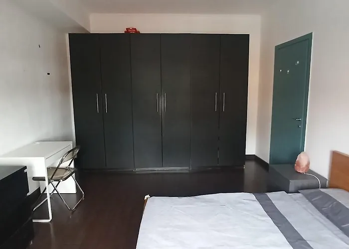 15 Min From The Cathedral, Spacious, Bright, Elevator, Wi-fi Apartmán