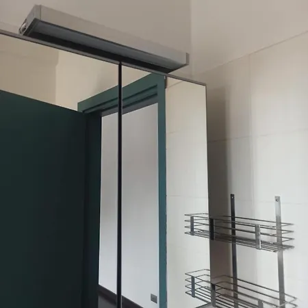 15 Min From The Cathedral, Spacious, Bright, Elevator, Wi-fi Appartement Milan